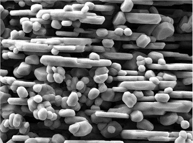 Kalcinovaný oxid hlinitý s nízkym obsahom sódy